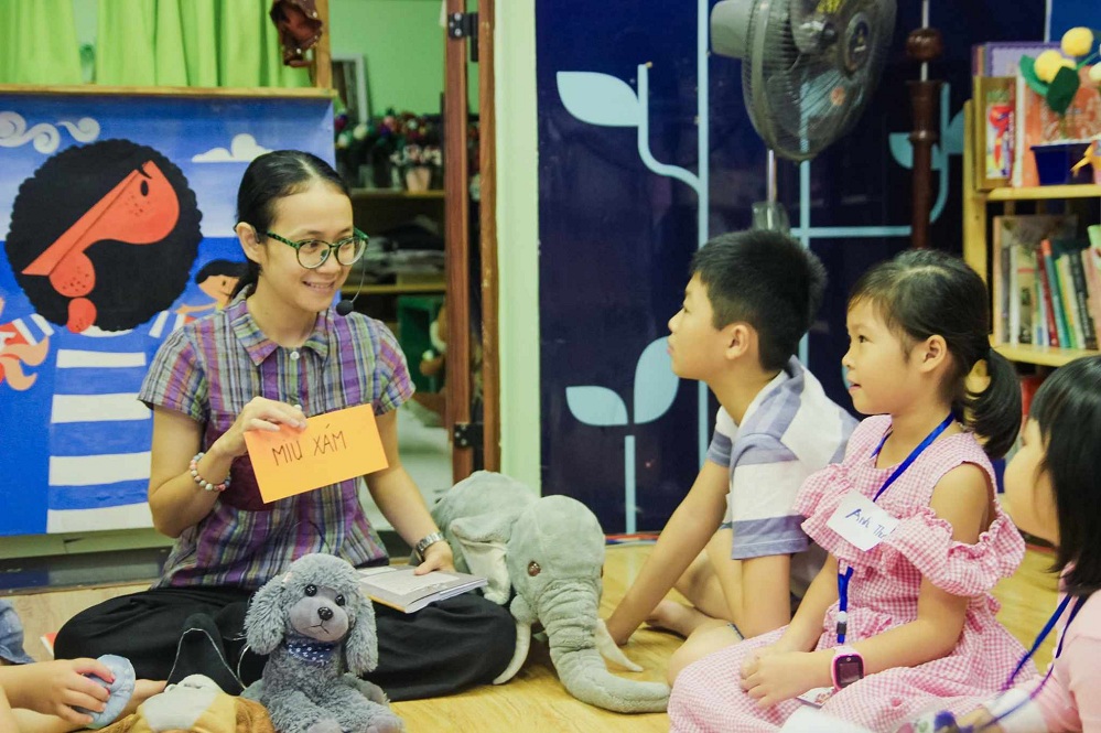 El club “Leer con los niños” fomenta la cultura lectora en familia