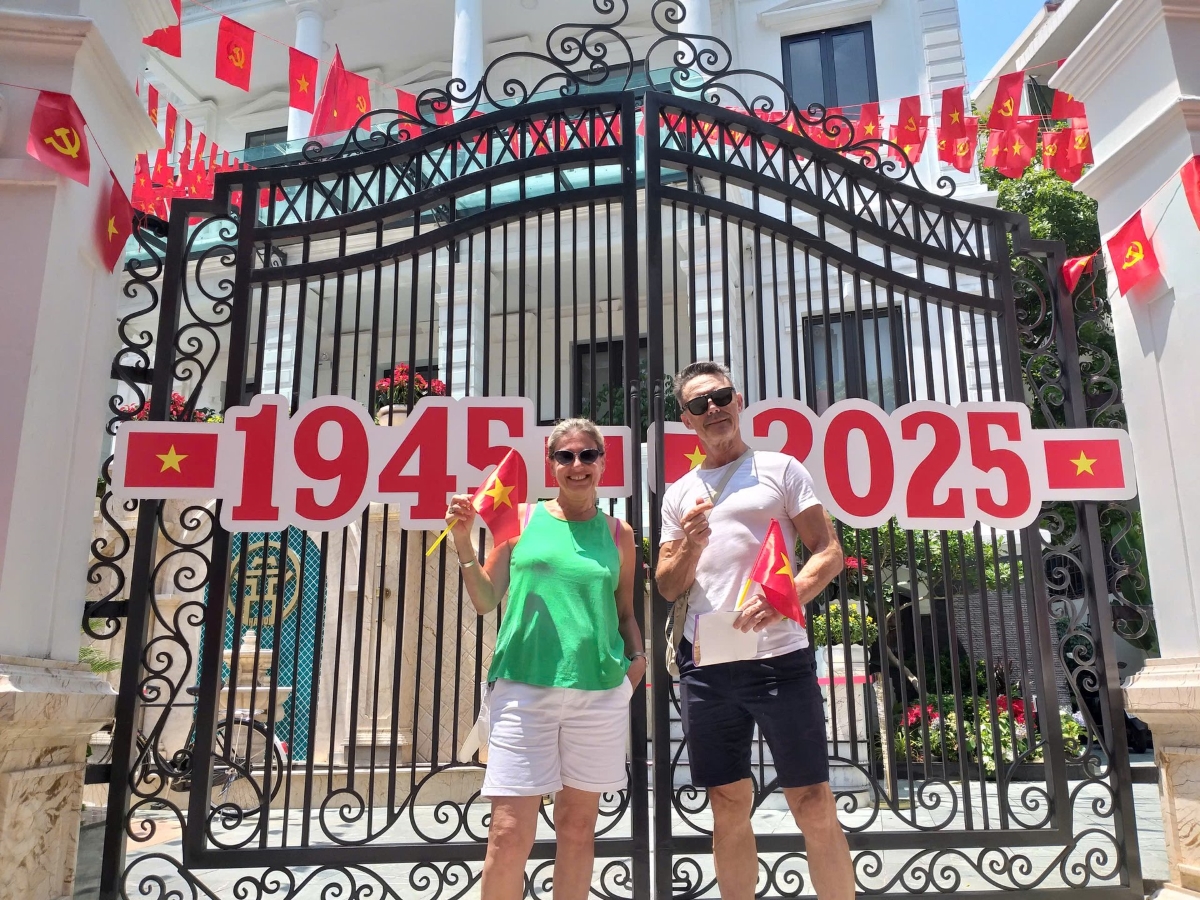 Vietnam se muestra hermoso y lleno de orgullo ante los ojos de los visitantes internacionales