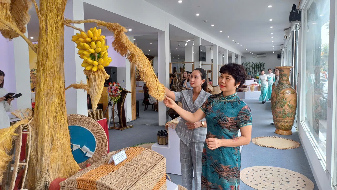 Hanói promociona productos de artesanía y de OCOP