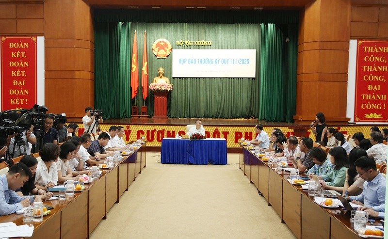 Vietnam mantiene un ritmo positivo en la atracción de inversión extranjera directa