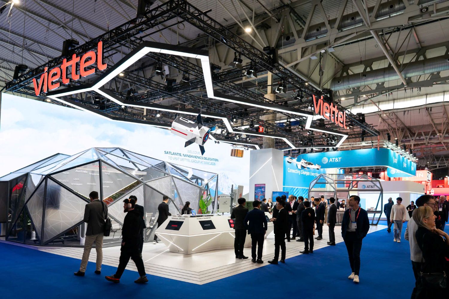 Viettel presenta productos tecnológicos de Vietnam en la mayor feria mundial de la industria móvil