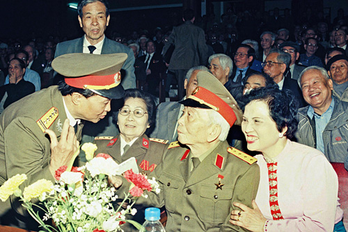 Bilder des berühmten Generals Vo Nguyen Giap