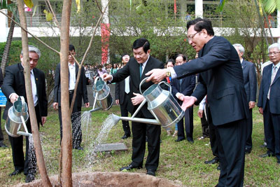 Vietnam feiert den Tag der vietnamesischen Lehrer