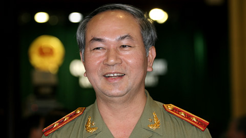 Verbesserung der Funktion und der Aufgaben der Volkspolizei in der Verfassung