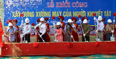 Spatenstich für Textilfabrik für behinderte Menschen in Da Nang