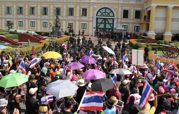 Die thailändische Regierung verpricht Züruckhaltung bei Demonstrationen