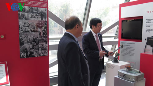 VOV-Intendant Nguyen Dang Tien besucht Russlands staatlichen Radio- und Fernsehsender “Rossija”