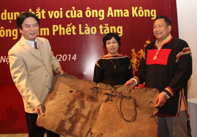 Einzigartige Sammlung von Fanggeräte der Elefanten von Ama Kong