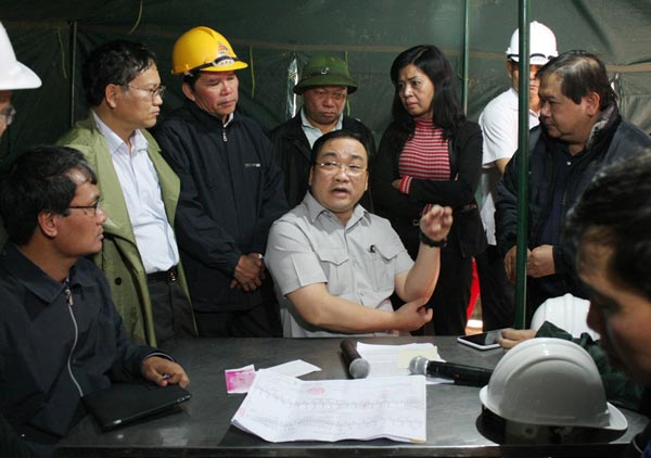 Vizepremierminister Hoang Trung Hai ordnet Rettungsarbeit des Tunnelunglücks in Lam Dong an