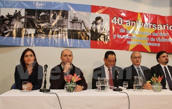 Feierlichkeiten zum 40jährigen Sieg Vietnams in Argentinien, Ägypten und Indien