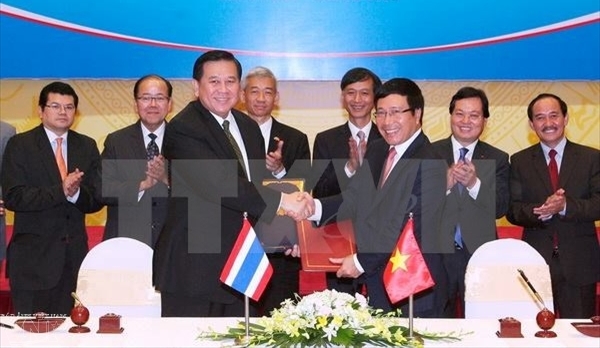 Vizepremierminister, Außenminister Pham Binh Minh besucht Thailand