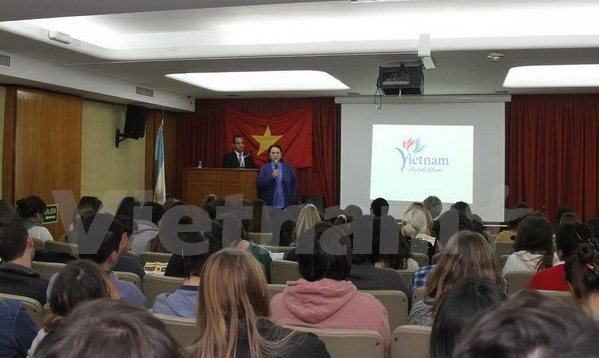 Seminar über vietnamesische Kultur in Argentinien
