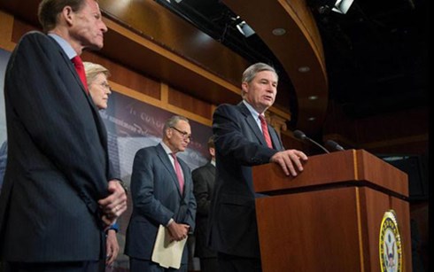 US-Senator gibt Erklärung zum 20. Jubiläum der Normalisierung der Beziehungen zu Vietnam ab