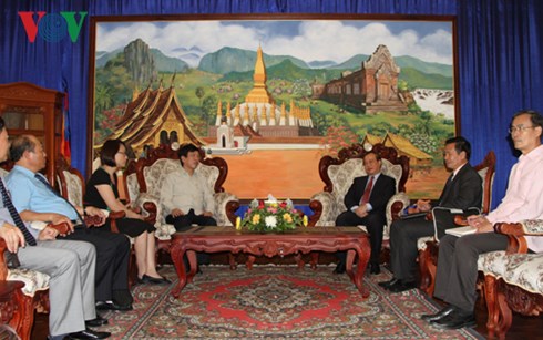 Arbeit der VOV-Delegation in Laos