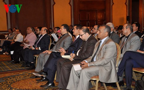 Verbindung der Unternehmen aus Vietnam und Ägypten