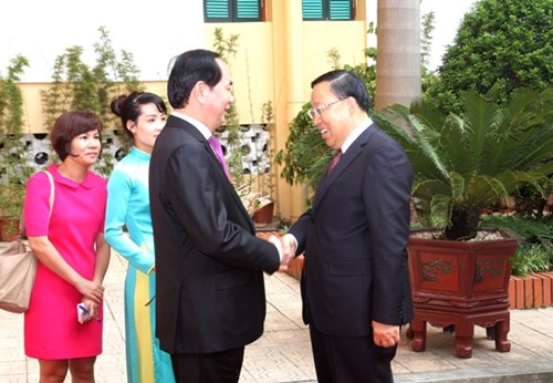 Premierminister Nguyen Tan Dung trifft den chinesischen Sicherheitsminister Geng Huichang