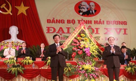 Eröffnung der Parteikonferenz der Provinzen Hai Duong und Thai Nguyen