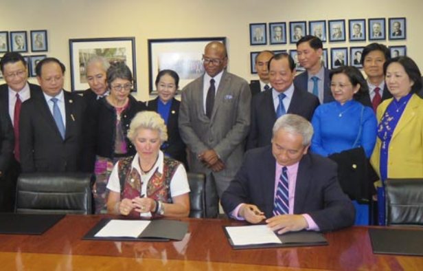 Ho Chi Minh Stadt und US-Stadt Sacramento kooperieren in Ausbildung von Arbeitskräften