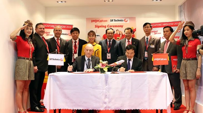 VietJet Air unterzeichnet milliardenschwere Verträge bei der Luftfahrtmesse in Singapur 2016
