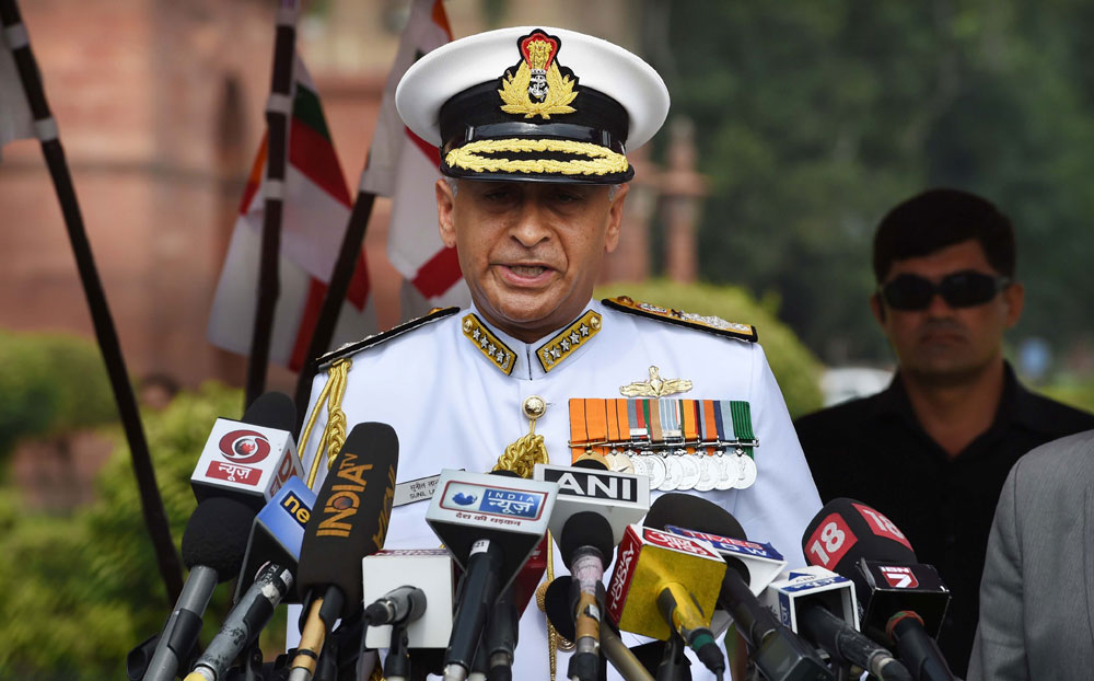 Premierminister Nguyen Xuan Phuc empfängt den Chef des indischen Marinestabes