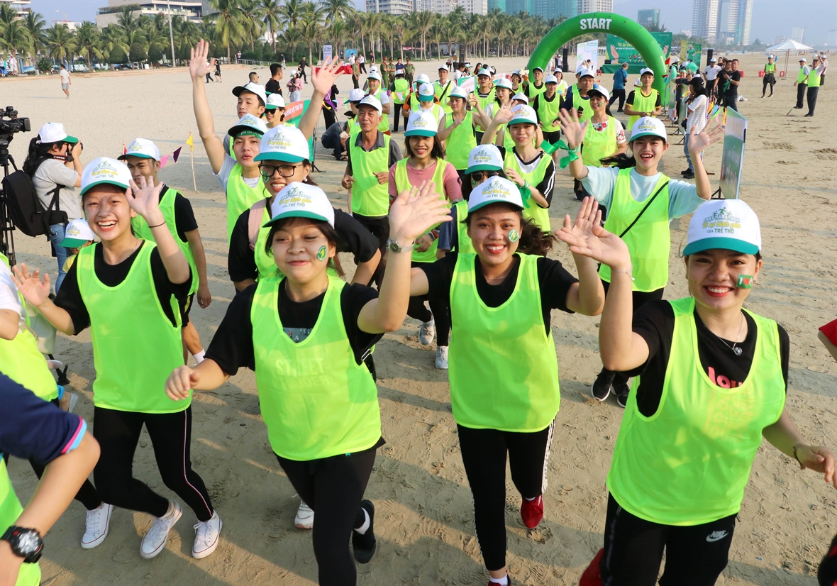 Marathon- und Staffellauf unter Motto „Für den Frieden der Kinder” in Da Nang