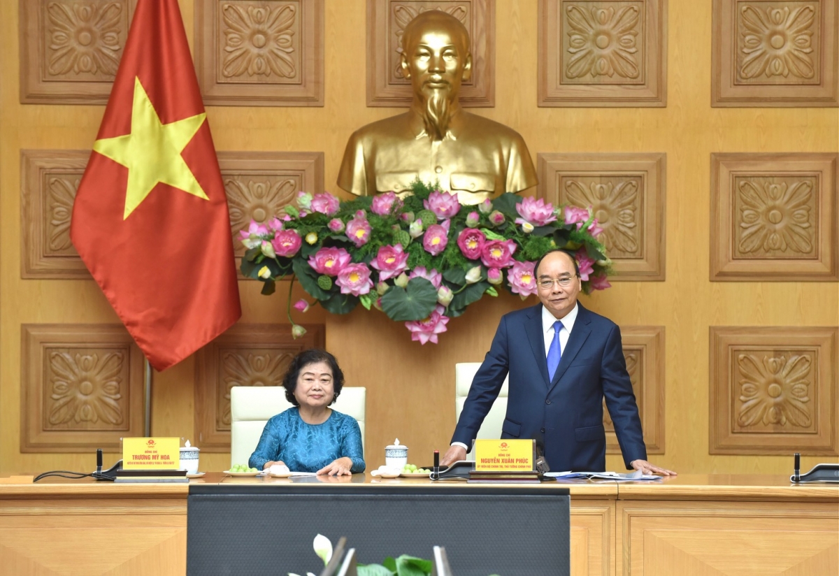 Premierminister Nguyen Xuan Phuc lobt die effektive Aktivität des Stipendienfonds Vu A Dinh