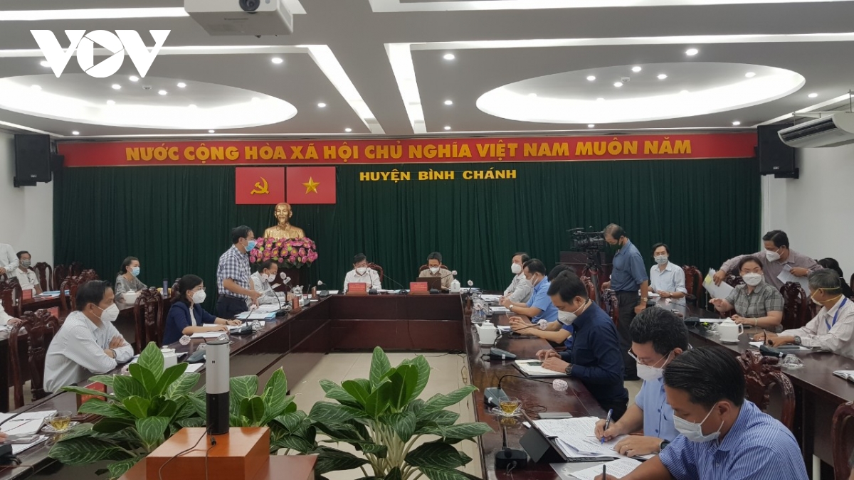 Vizepremierminister Vu Duc Dam überprüft die Covid-19-Prävention und –Bekämpfung in Ho Chi Minh Stadt