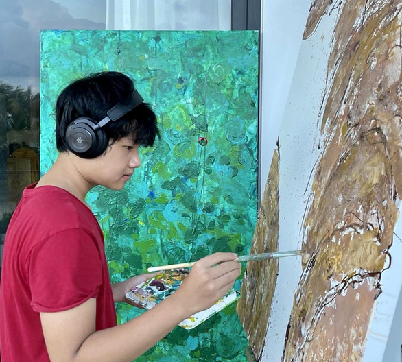 „Wunderkind des Malens” Xeo Chu unterstützt Covid-19-Bekämpfung