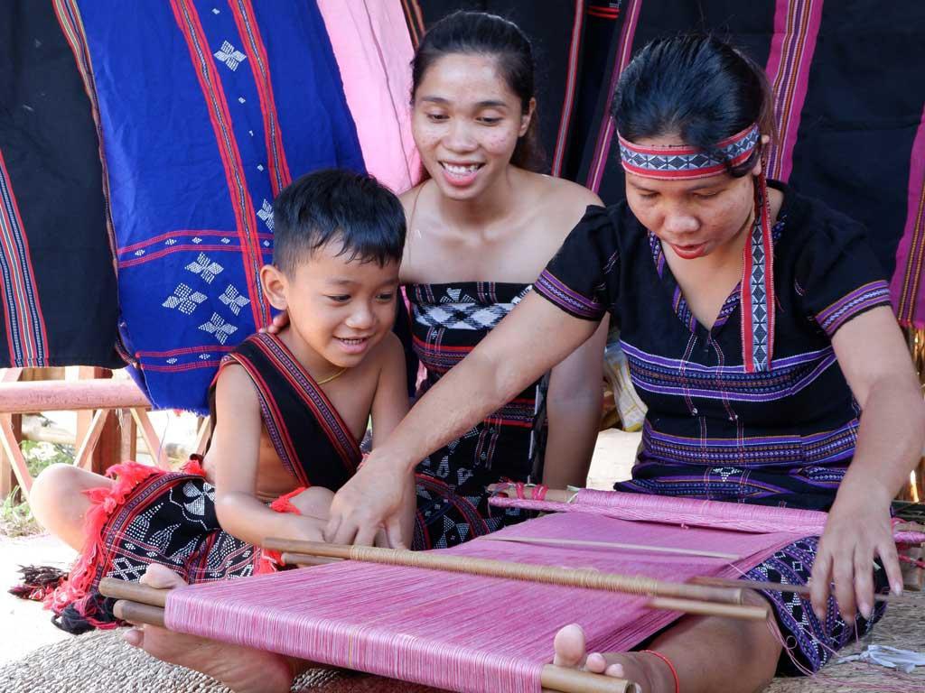 Die Feste der Volksgruppe der Co Tu in Da Nang wiederbeleben
