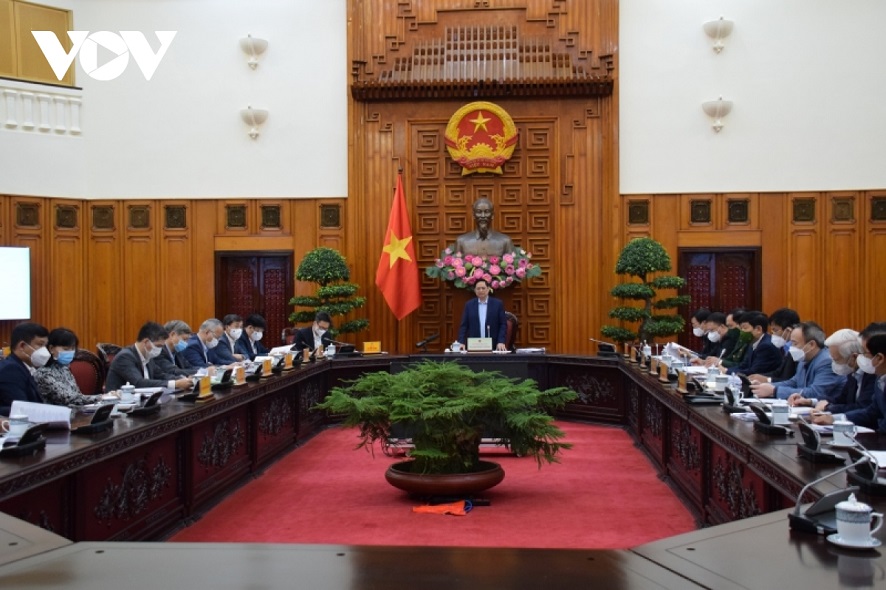 Premierminister: Vietnam muss Covid-19-Vakzine und -Medikamente herstellen