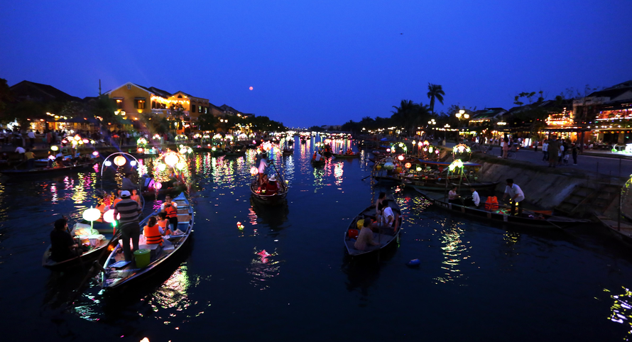 Hoi An veranstaltet Kunstprogramme zu Weihnachten und Neujahr 2022