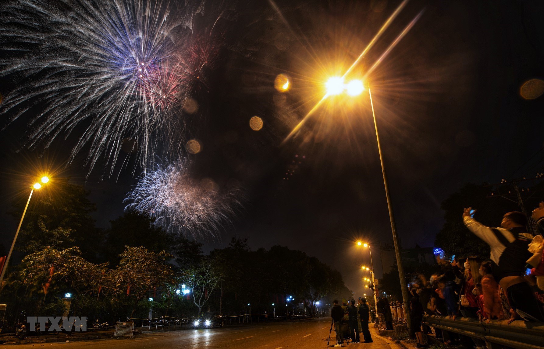 Neujahrsfest des Tigers 2022: Hanoi wird Feuerwerk in einem Ort organisieren