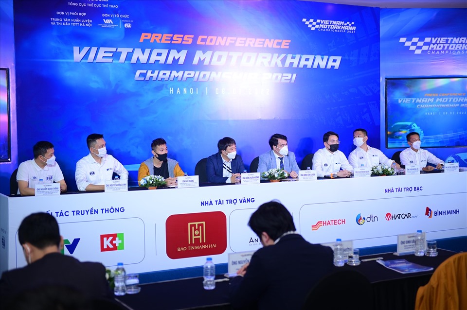 Start der Motorkhana-Meisterschaft auf Rennstrecke Formel 1 in My Dinh
