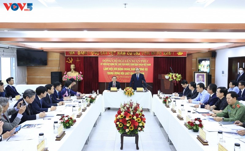 Staatspräsident Nguyen Xuan Phuc tagt mit dem zentralen Anwaltverband Vietnams
