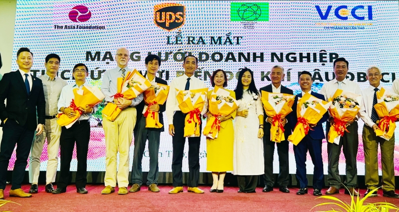 Can Tho stellt das „Netzwerk von Unternehmen bei Anpassung an Klimawandel im Mekong-Delta” vor