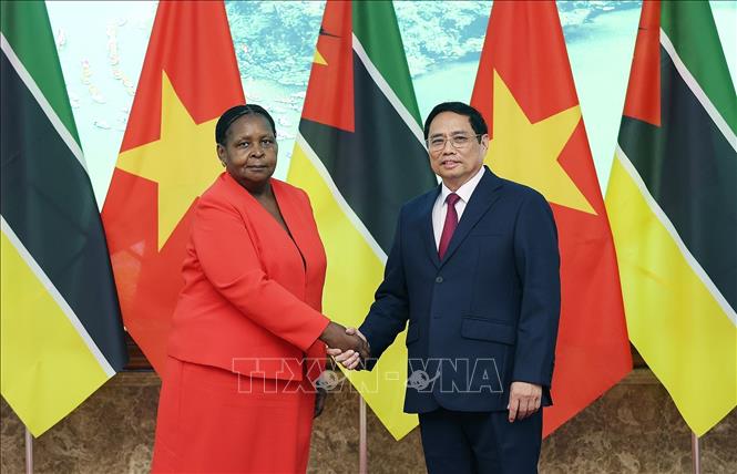 Premierminister Pham Minh Chinh trifft die mosambikanische Parlamentspräsidentin