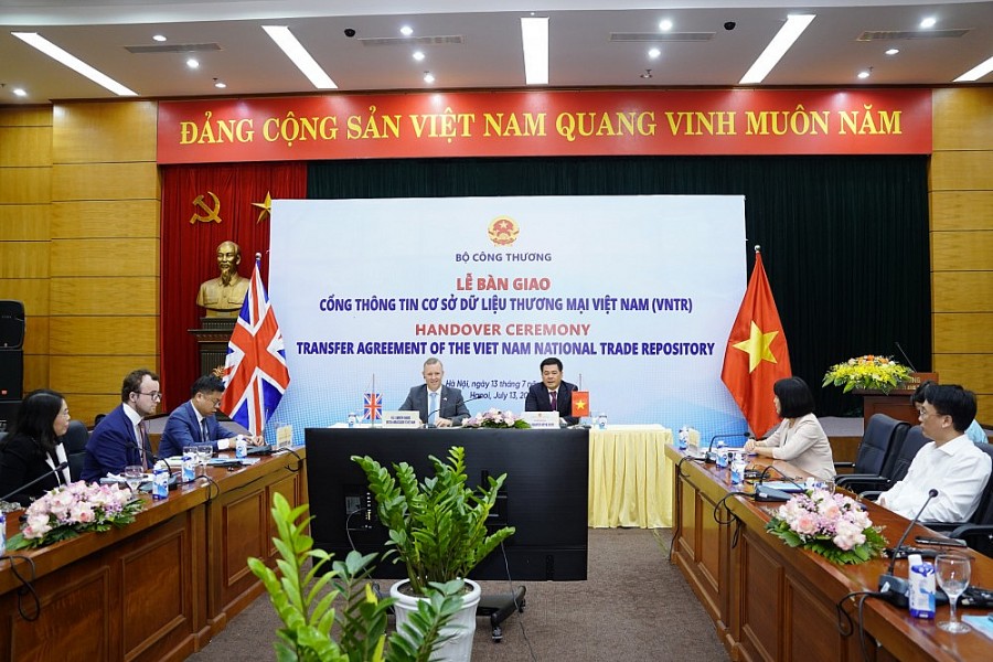 Großbritannien übergibt Vietnam das Handelsdatenbankportal