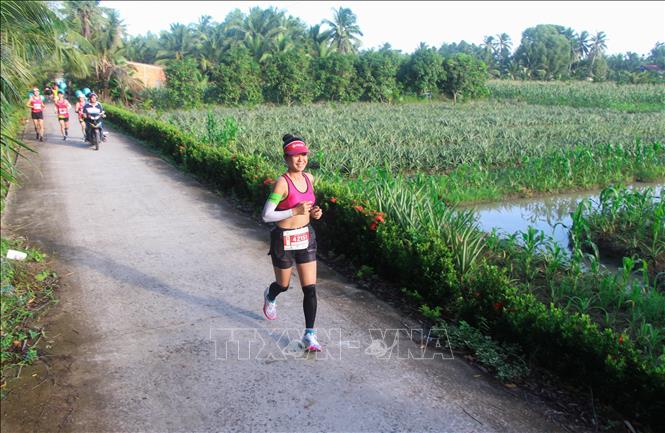 8.500 Läufer nehmen am internationalen Marathonlauf 2022 in Hau Giang