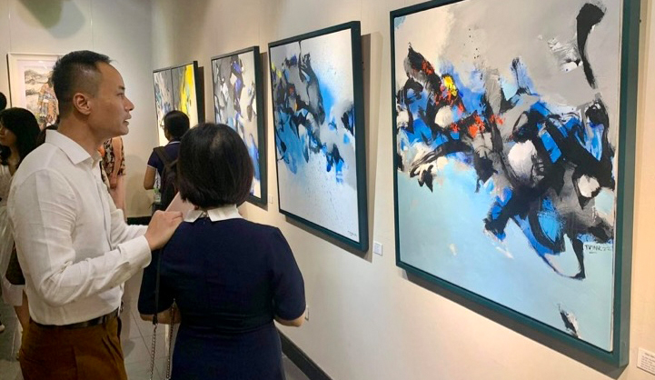 Die fünfte Ausstellung „Verbindung” der Maler der drei Regionen