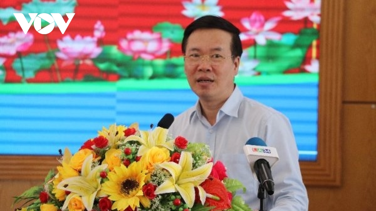 Das ständige Mitglied des KPV-Sekretariats Vo Van Thuong führt Dienstreise in der Provinz Long An