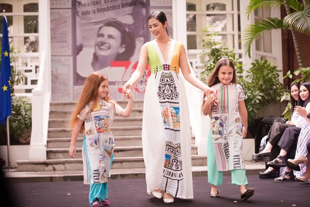 Designer Vietnams und Italiens wollen die Kollektion von 60 Ao Dai vorstellen