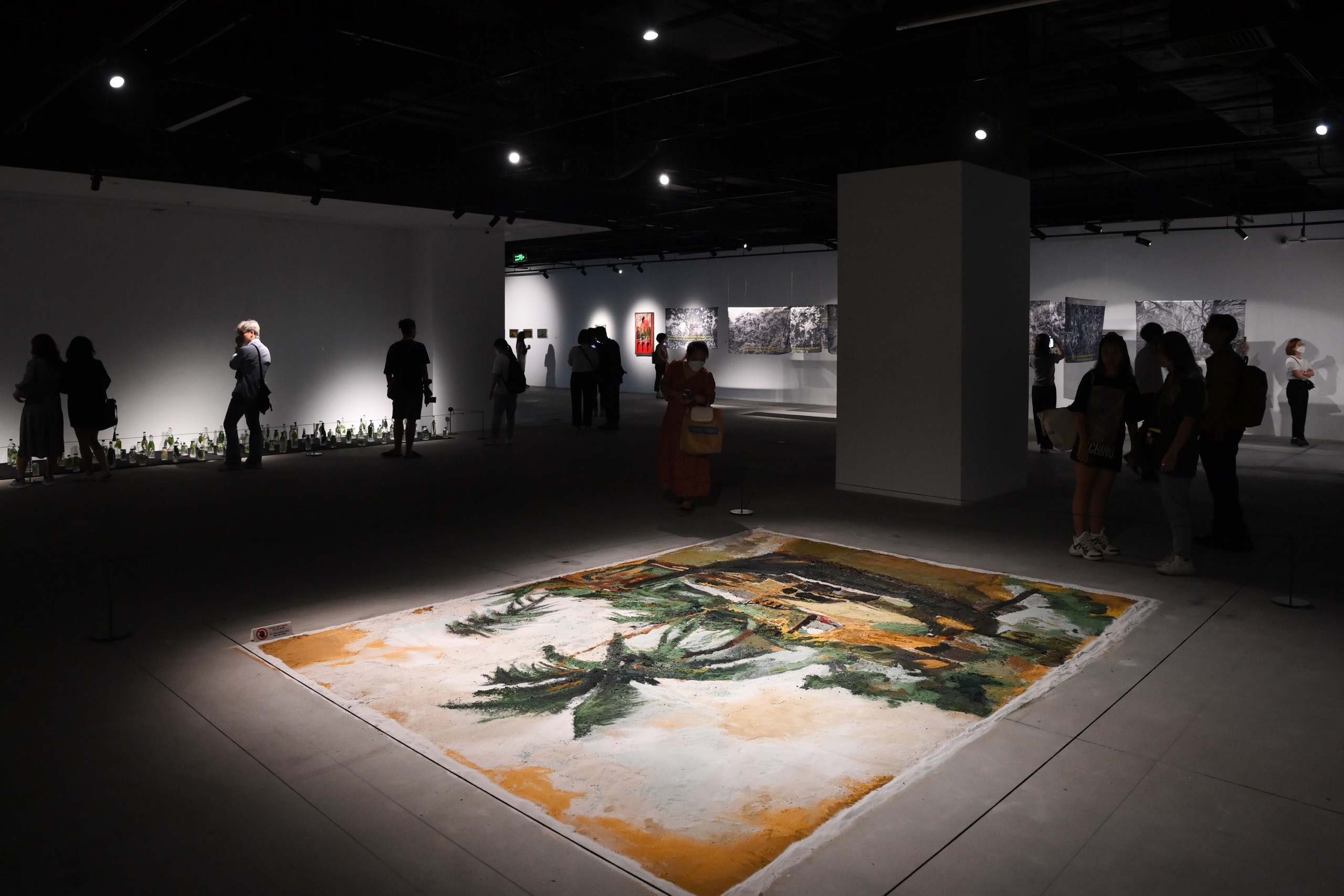 Ausstellung “Ausstrahlung IV” zum Thema “Dialogsmethode mit der Natur“