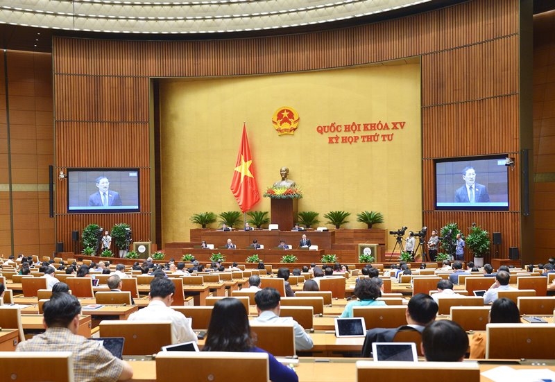 Parlament berät über Politik und Gesetz zur Sparsamkeit und Bekämpfung der Verschwendung