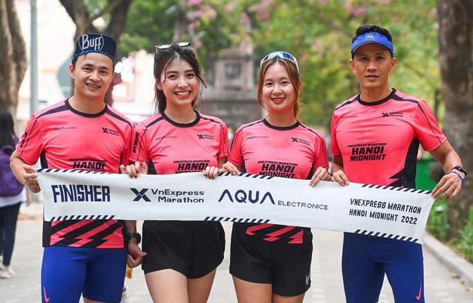 10.000 Sportler nehmen am Marathonlauf VnExpress Hanoi Midnight 2022 teil