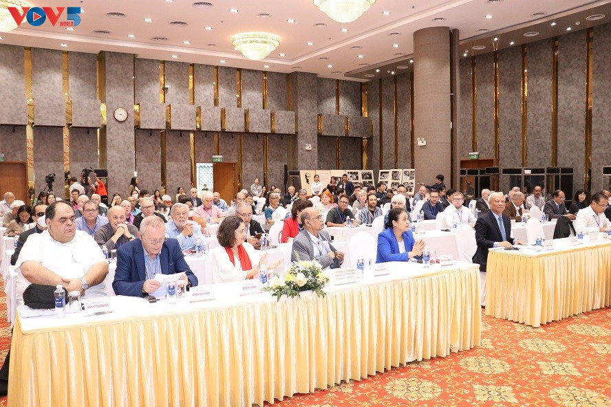 Eröffnung der Friedenskonferenz Hanoi