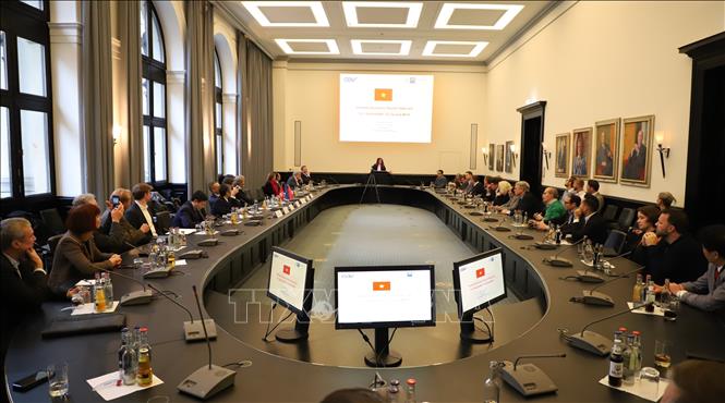 Viele Unternehmen in Hamburg interessieren sich für Investition in Vietnam