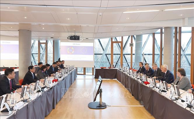 Premierminister Pham Minh Chinh besucht die europäische Investitionsbank