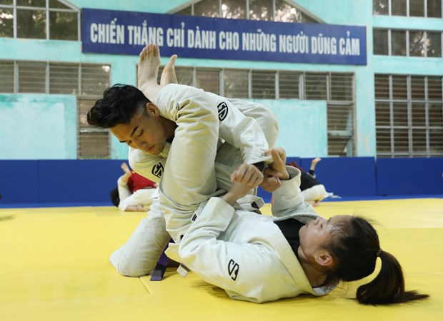 240 Sportler beteiligen sich an der Meisterschaft der nationalen Jiu-Jitsu-Vereine