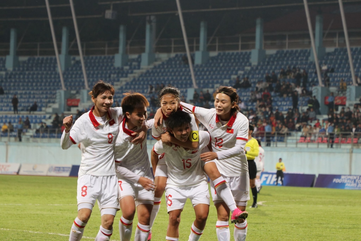 Großer Sieg der Fußballnationalmannschaft der Frauen Vietnams gegen Nepal
