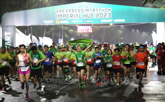 Mehr als 10.500 Läufer beteiligen sich an VnExpress Marathon Imperial Hue 2023